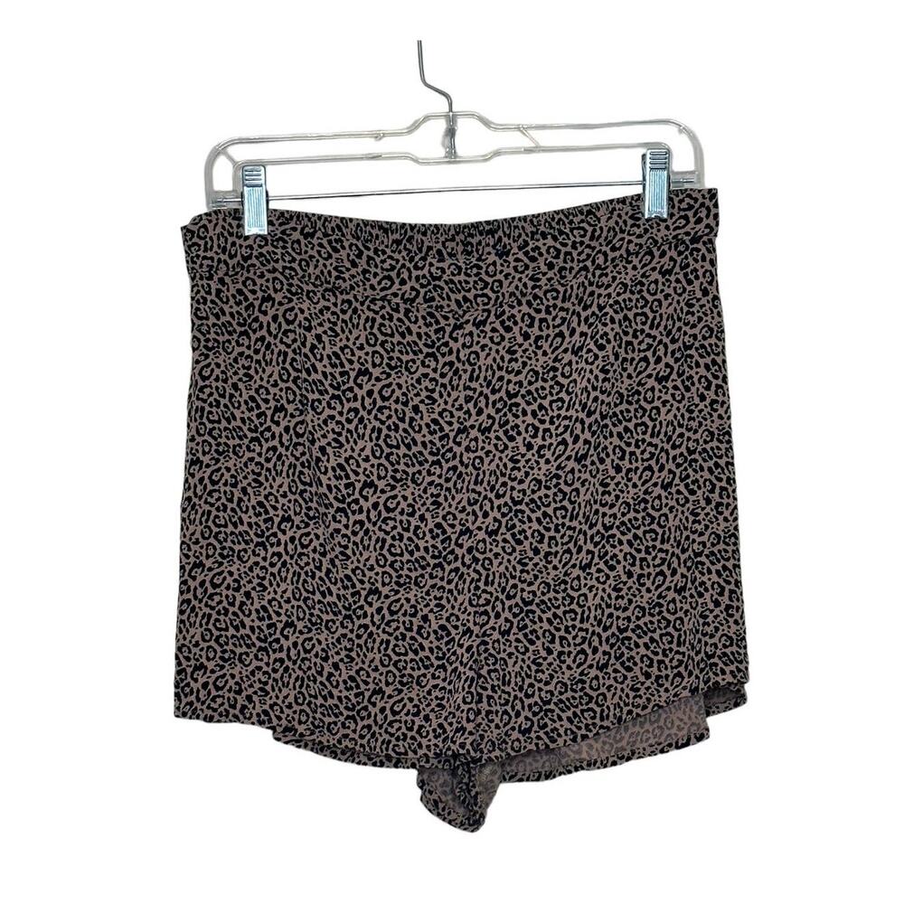 American Eagle animal print pull on high rise shorts size Large